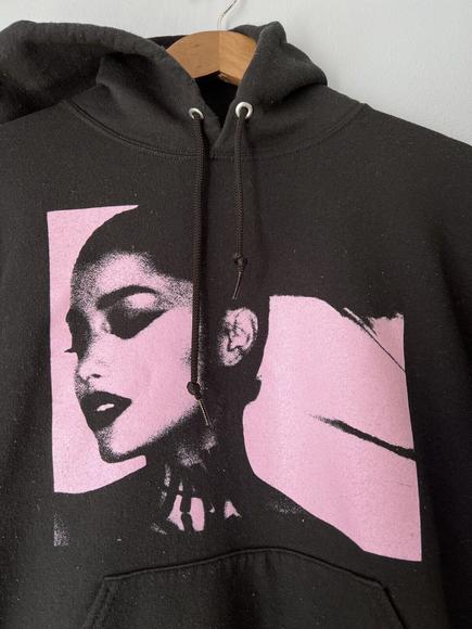 Ariana Grande Sweetener Tour Hoodie Concert Pink Sweatshirt Women’s Medium Tight - Picture 3 of 8